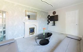 Comfortable House Knaresborough With 2 Parking Spaces & Garden